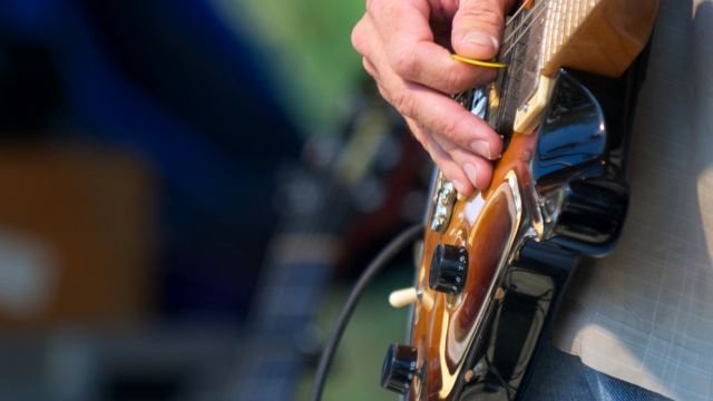 Karaoke Backing Tracks: Transforming Your Singing Experience